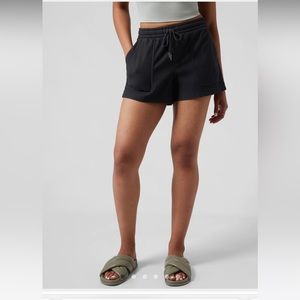 Athleta Farallon Short Dark Gray Size 6